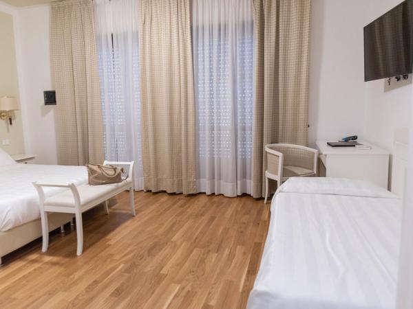 Grand Hotel Duomo : photo 2 de la chambre chambre triple supérieure avec vue