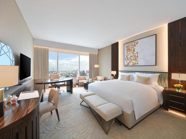 Sofitel Dubai The Obelisk : photo 1 de la chambre chambre lit king-size de luxe