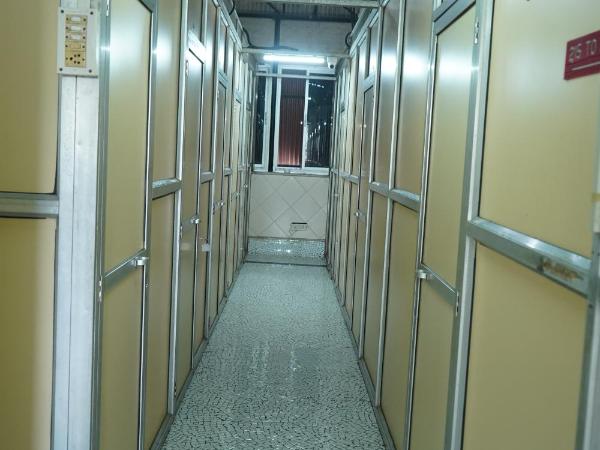 Sharda Residency : photo 4 de la chambre chambre triple avec salle de bains commune