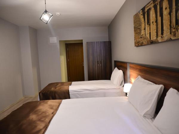 PRIVADO HOTELS : photo 7 de la chambre chambre quadruple