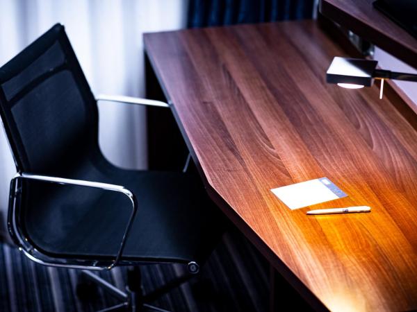 Holiday Inn Express Rotterdam - Central Station, an IHG Hotel : photo 8 de la chambre chambre double standard - côté delftsestraat