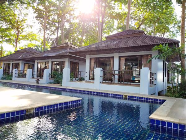 Chang Buri Resort & Spa : photo 6 de la chambre villa en bord de piscine