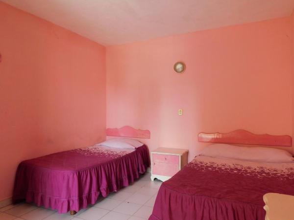 Hotel Restaurante Rocío by Rotamundos : photo 3 de la chambre chambre triple standard