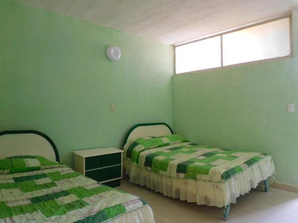 Hotel Restaurante Rocío by Rotamundos : photo 2 de la chambre chambre quadruple classique