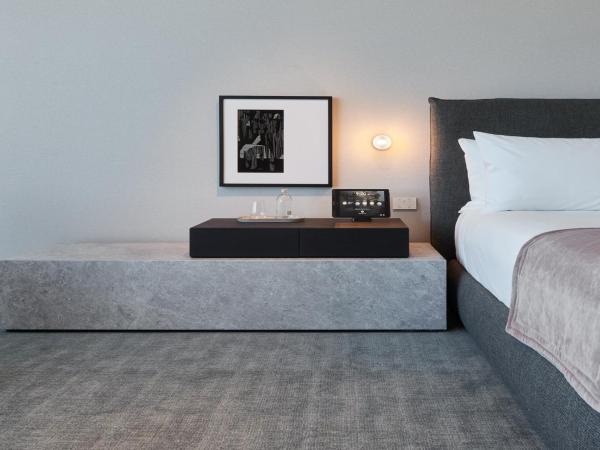 Eos by SkyCity : photo 5 de la chambre chambre lit king-size - allure