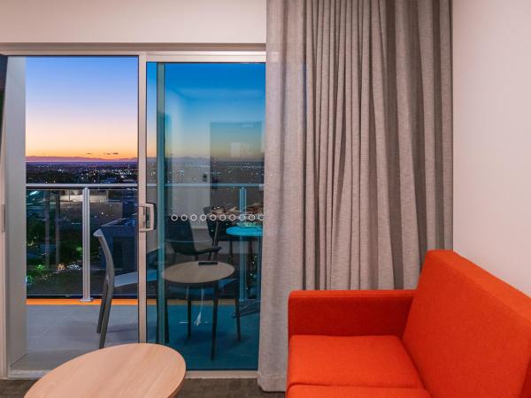 Toms Court Hotel : photo 8 de la chambre suite junior avec balcon
