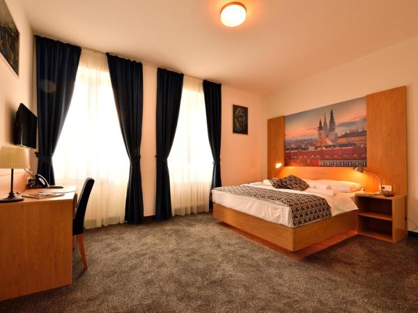 Hotel Orient Zagreb : photo 2 de la chambre chambre double