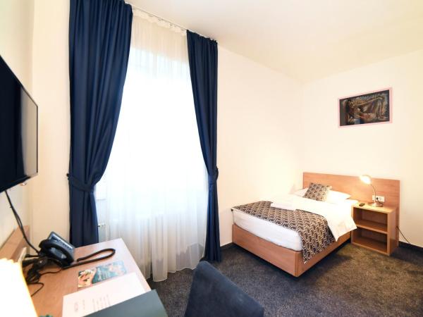 Hotel Orient Zagreb : photo 8 de la chambre chambre simple