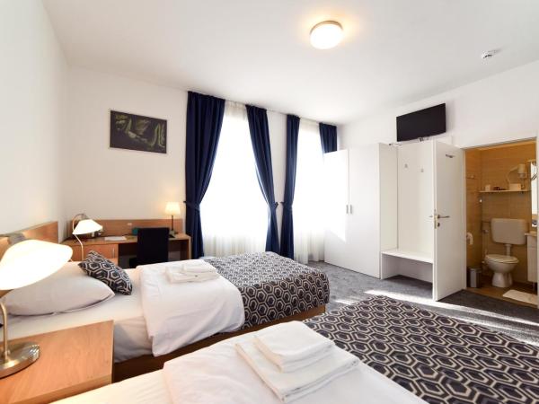 Hotel Orient Zagreb : photo 4 de la chambre chambre lits jumeaux