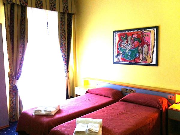 Hotel Lugano : photo 9 de la chambre chambre lits jumeaux