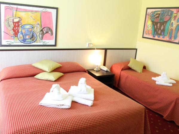 Hotel Lugano : photo 7 de la chambre chambre triple