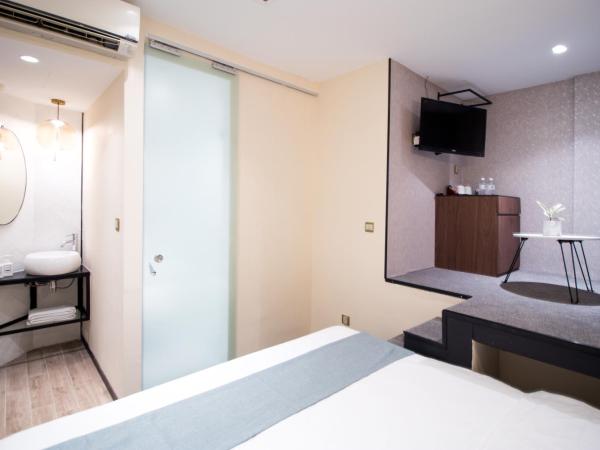 Harbour Ville Hotel - Hamilton : photo 7 de la chambre the micro studio