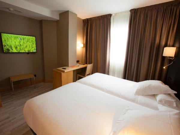 Hotel Plaza : photo 1 de la chambre room #9081967