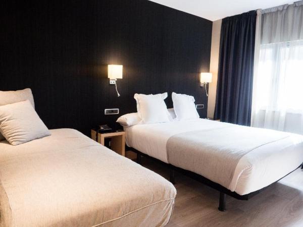 Hotel Plaza : photo 1 de la chambre room #9081972