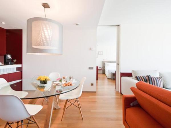 Hotel Reina Petronila : photo 6 de la chambre room #19055730