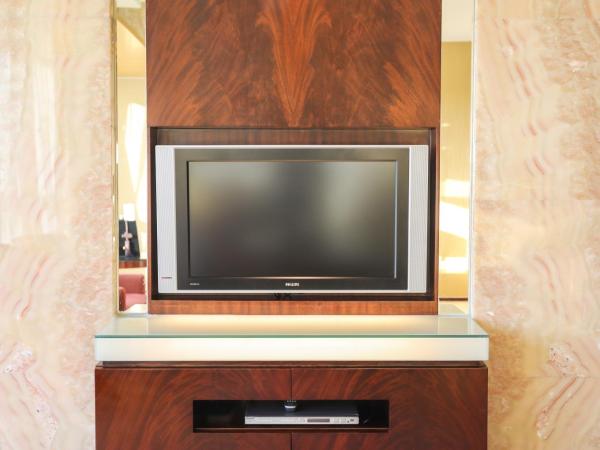 Shangri-La Beijing : photo 7 de la chambre valley wing diplomat suite equipped with humidifier