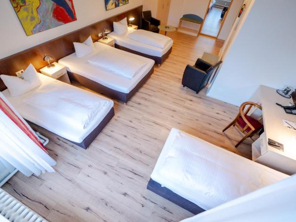 Hotel Tiergarten Berlin : photo 4 de la chambre chambre quadruple