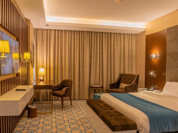 Royal Crown Hotel : photo 1 de la chambre chambre lit king-size standard