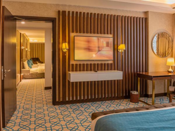 Royal Crown Hotel : photo 2 de la chambre chambre familiale standard