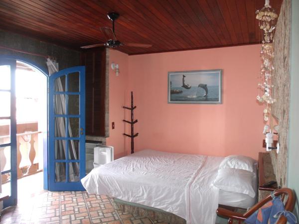 Pousada Flamingo : photo 9 de la chambre chambre supérieure avec balcon