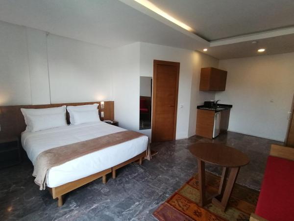 Casa City Break Appart hôtel : photo 5 de la chambre studio avec terrasse