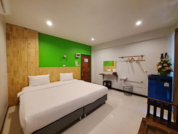 Graphic House @ Chiang Rai : photo 5 de la chambre chambre double ou lits jumeaux deluxe avec balcon