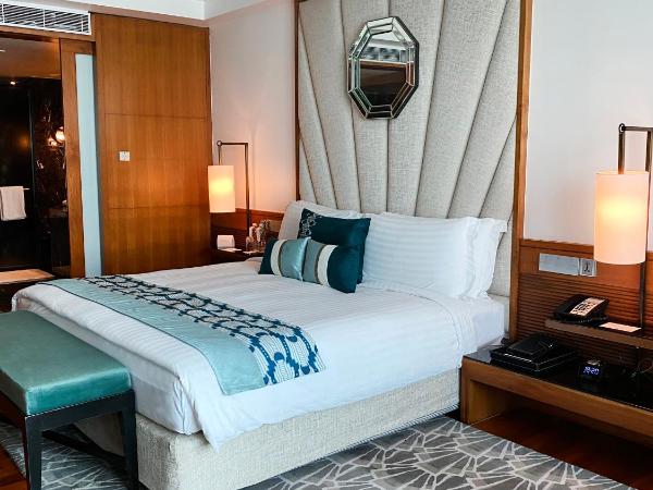 InterContinental Marine Drive Mumbai, an IHG Hotel : photo 3 de la chambre 1 king bed luxury suite sea view