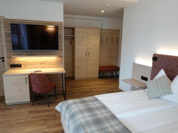 Hotel Schweizerhof : photo 1 de la chambre chambre double deluxe