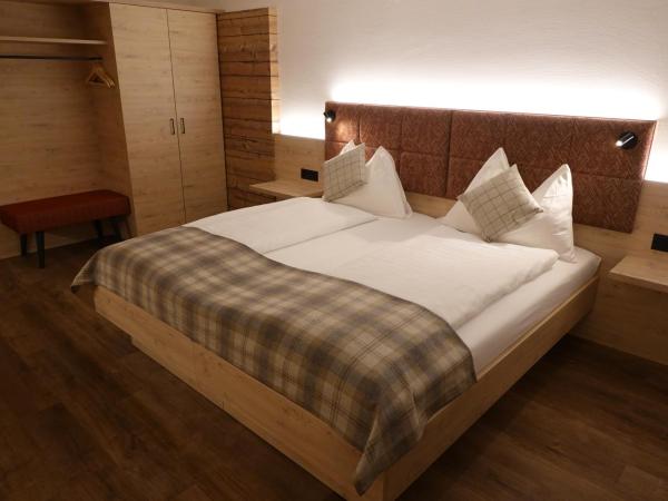 Hotel Schweizerhof : photo 2 de la chambre chambre double deluxe