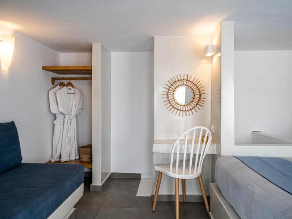 Galatia Villas : photo 5 de la chambre chambre double supérieure en duplex avec jacuzzi extérieur