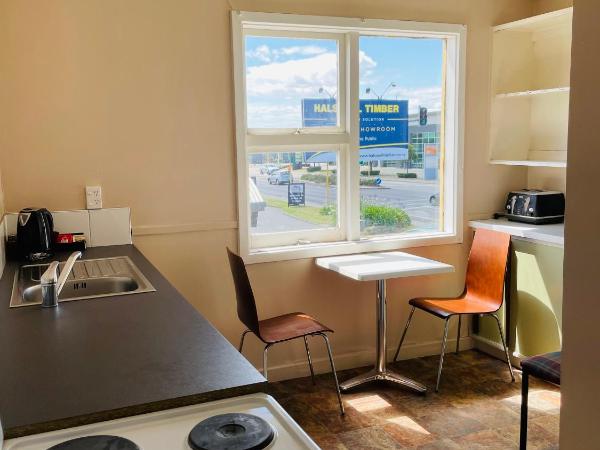 Blenheim Road Motor Lodge : photo 2 de la chambre chambre triple confort