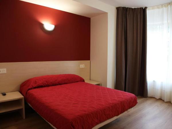 Hostal Santel San Marcos : photo 1 de la chambre chambre double