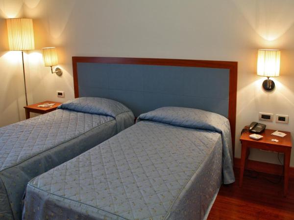 Hotel Del Campo : photo 1 de la chambre chambre double