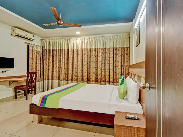 Treebo Raj Elegance Manyata Tech Park : photo 3 de la chambre chambre double [désinfectée]