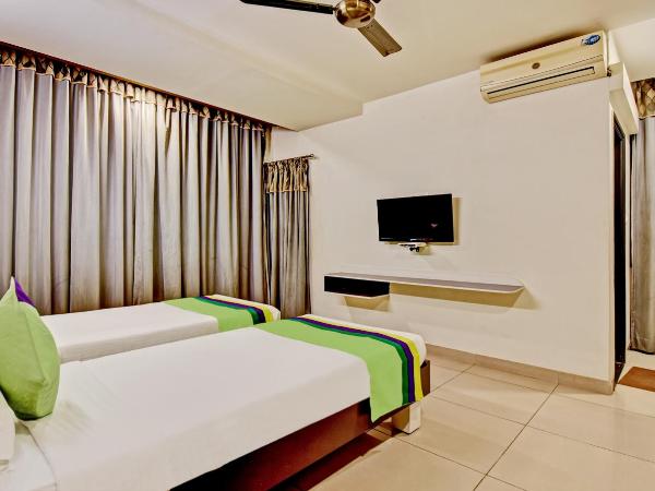 Treebo Raj Elegance Manyata Tech Park : photo 3 de la chambre [sanitized] standard double room
