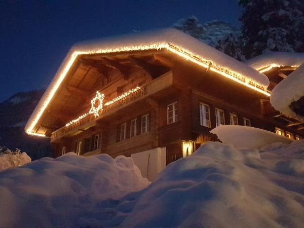 Chalet bei der Arve : photo 4 de la chambre chambre quadruple - vue sur montagnes
