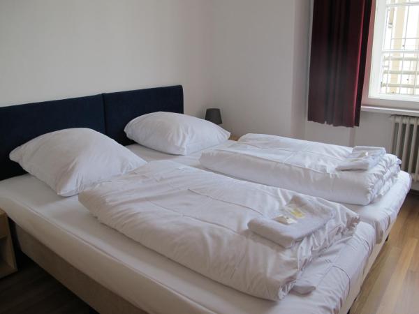 Metropol Hostel Berlin : photo 6 de la chambre chambre lits jumeaux