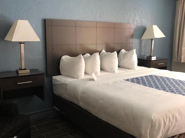 KINGS INN- Medical Downtown Midtown Memphis : photo 8 de la chambre chambre quadruple classique