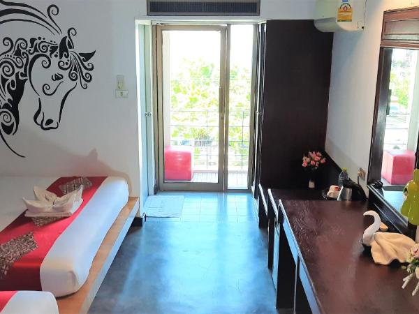 La Moon At Phuket - SHA Extra Plus : photo 8 de la chambre chambre triple