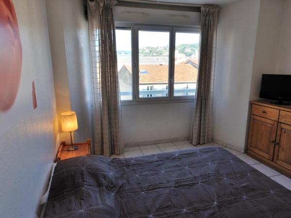 Residhotel Cannes Festival : photo 4 de la chambre studio (2 adultes + 2 enfants)