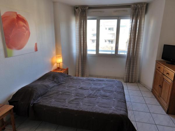 Residhotel Cannes Festival : photo 3 de la chambre studio (2 adultes + 2 enfants)