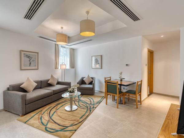 Grand Heights Hotel Apartments : photo 1 de la chambre premier one-bedroom