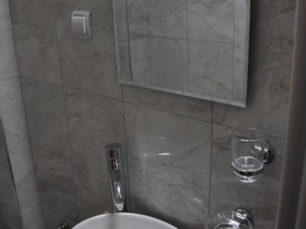 Sibel Hotel : photo 7 de la chambre chambre quadruple standard