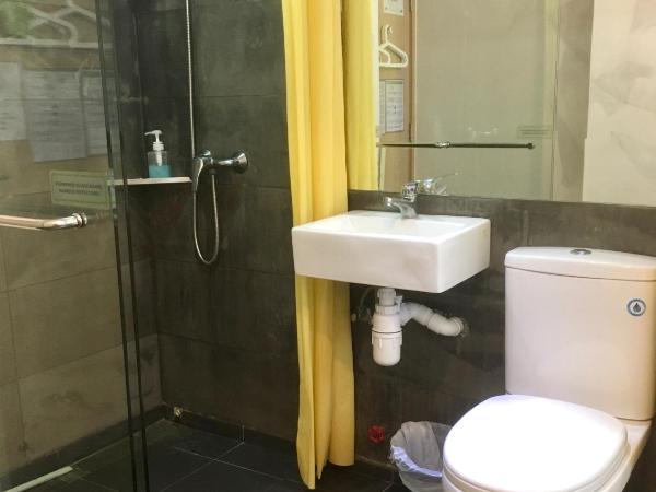 Hop Inn : photo 5 de la chambre chambre quadruple