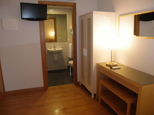 Dormavalencia Hostel : photo 3 de la chambre chambre quadruple