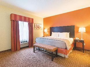 La Quinta by Wyndham Houston East at Normandy : photo 2 de la chambre room #45971912