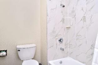 Americas Best Value Inn & Suites - Houston/Hwy 6 & Westpark : photo 1 de la chambre room #167373412