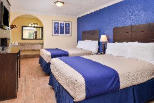 Americas Best Value Inn Medical Center Downtown : photo 3 de la chambre queen beds smoking