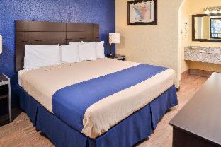 Americas Best Value Inn Medical Center Downtown : photo 4 de la chambre economy king non-smoking