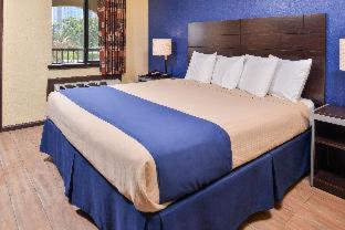 Americas Best Value Inn Medical Center Downtown : photo 5 de la chambre economy king non-smoking
